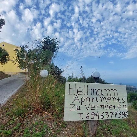 Hellmann Apartments Afión Eksteriør billede